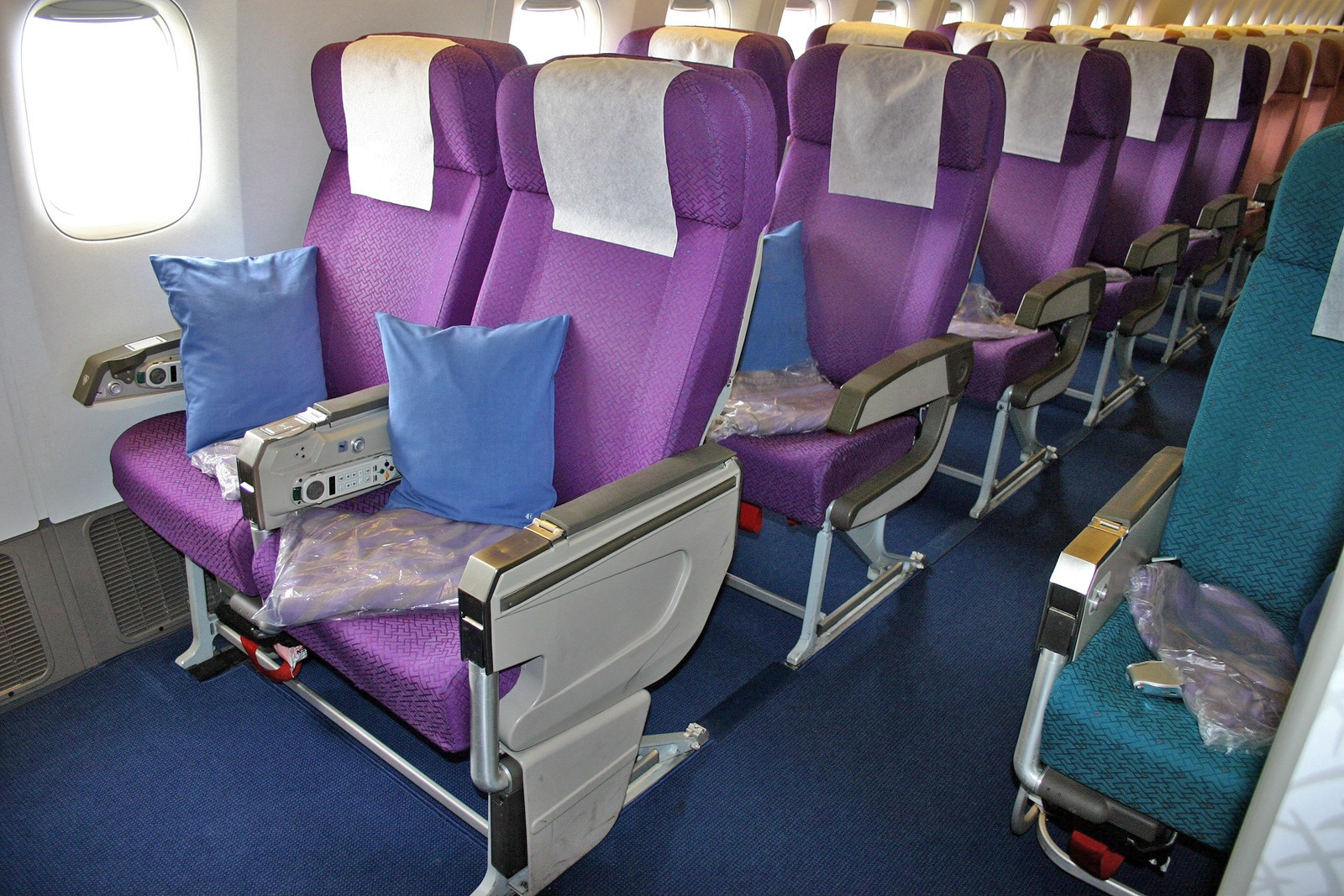 9M-MRO Economy class seating 